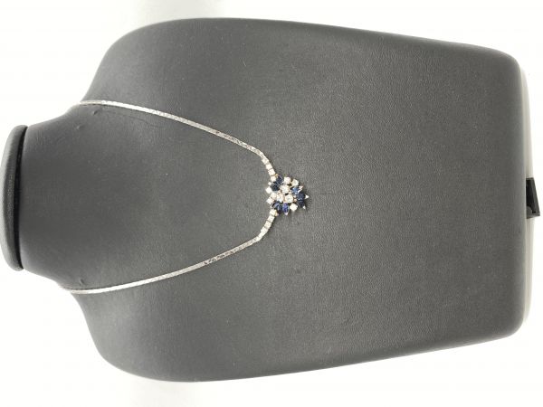 Halskette 585 WG mit Brillanten und Saphire
