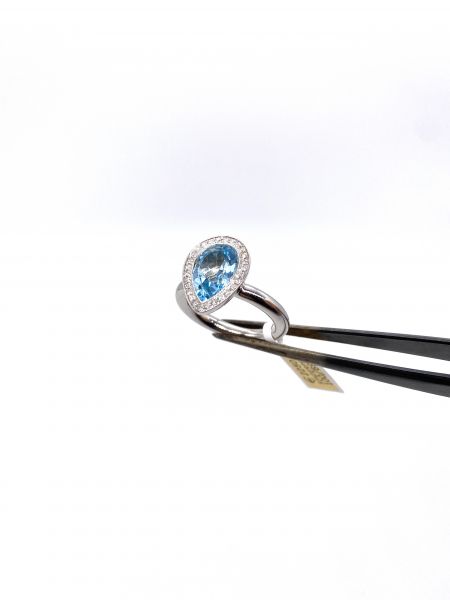 Blau-Topas Ring 750 WG mit Brillanten